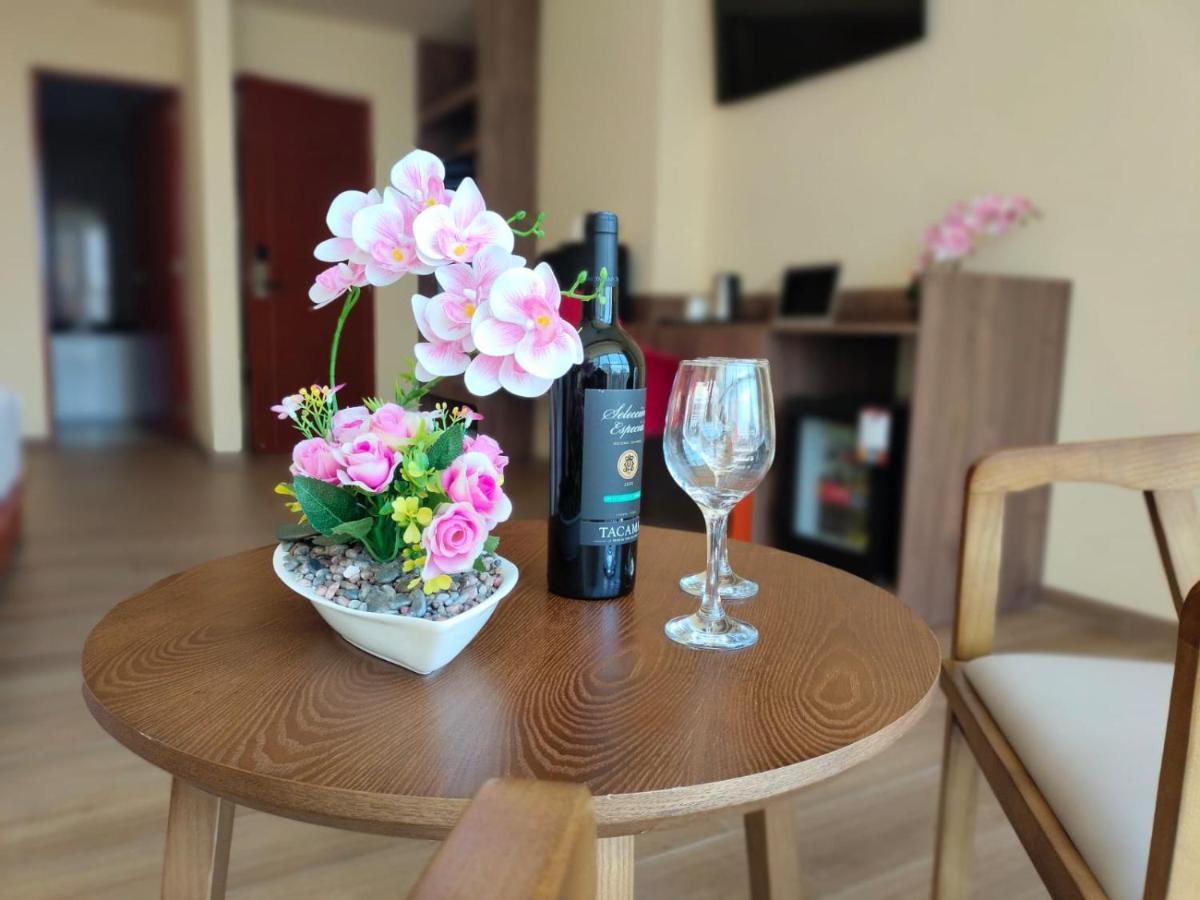 Sm Hotel Plus 利马 外观 照片