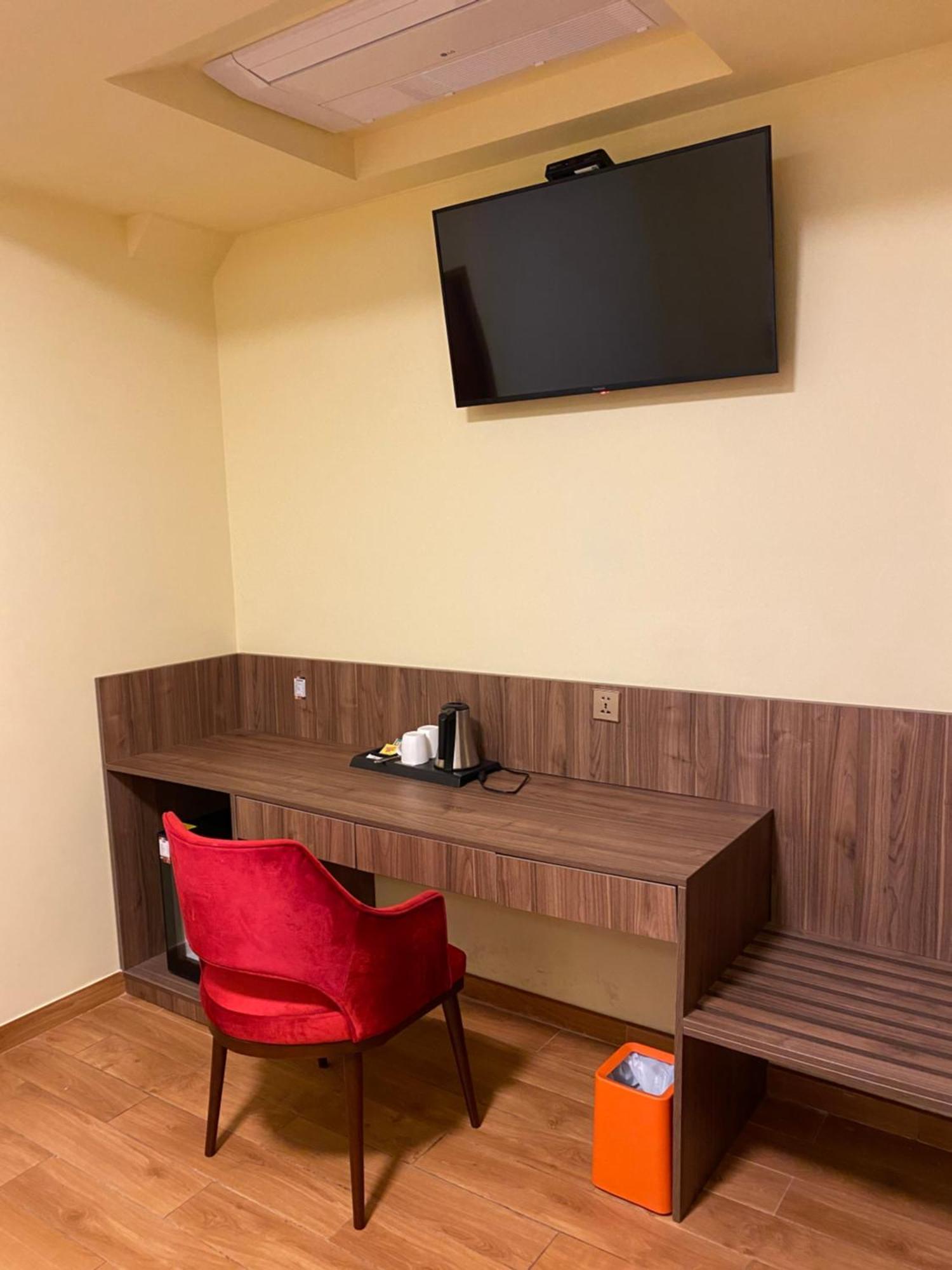 Sm Hotel Plus 利马 外观 照片