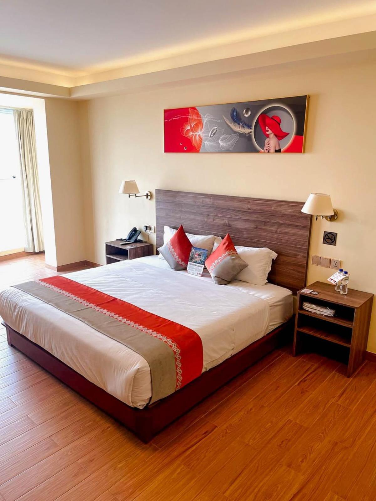 Sm Hotel Plus 利马 外观 照片